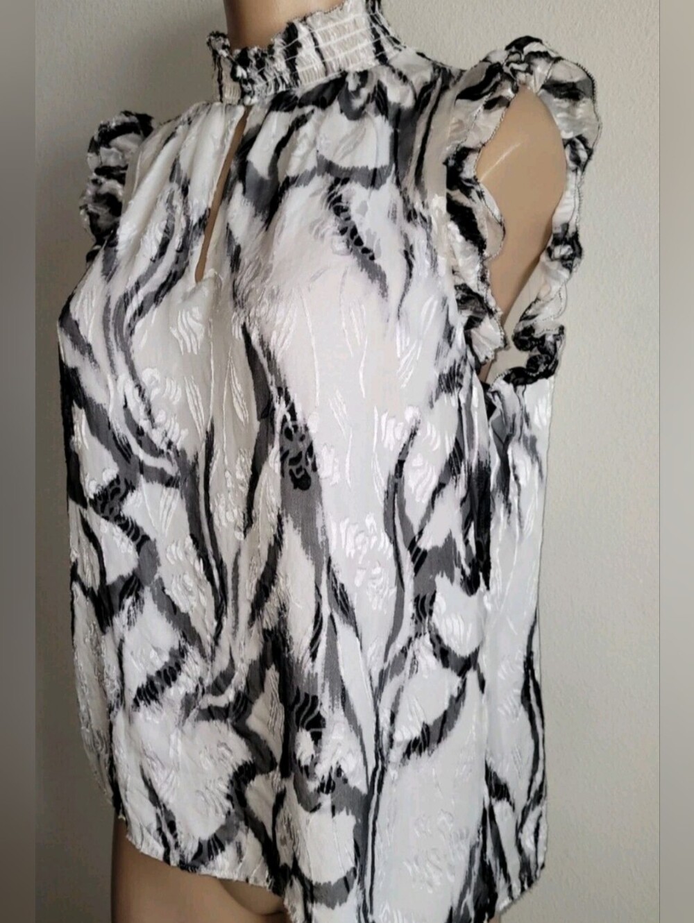 WHBM: Black White Ruffle Top - Picture 3 of 8